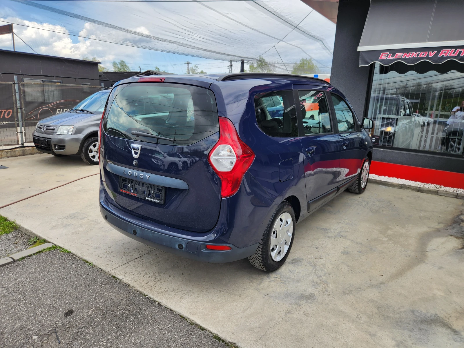 Dacia Lodgy 1.2I-116к.с EURO 5b-7 места-НАВИГАЦИЯ-ШВЕЙЦАРИЯ - изображение 8