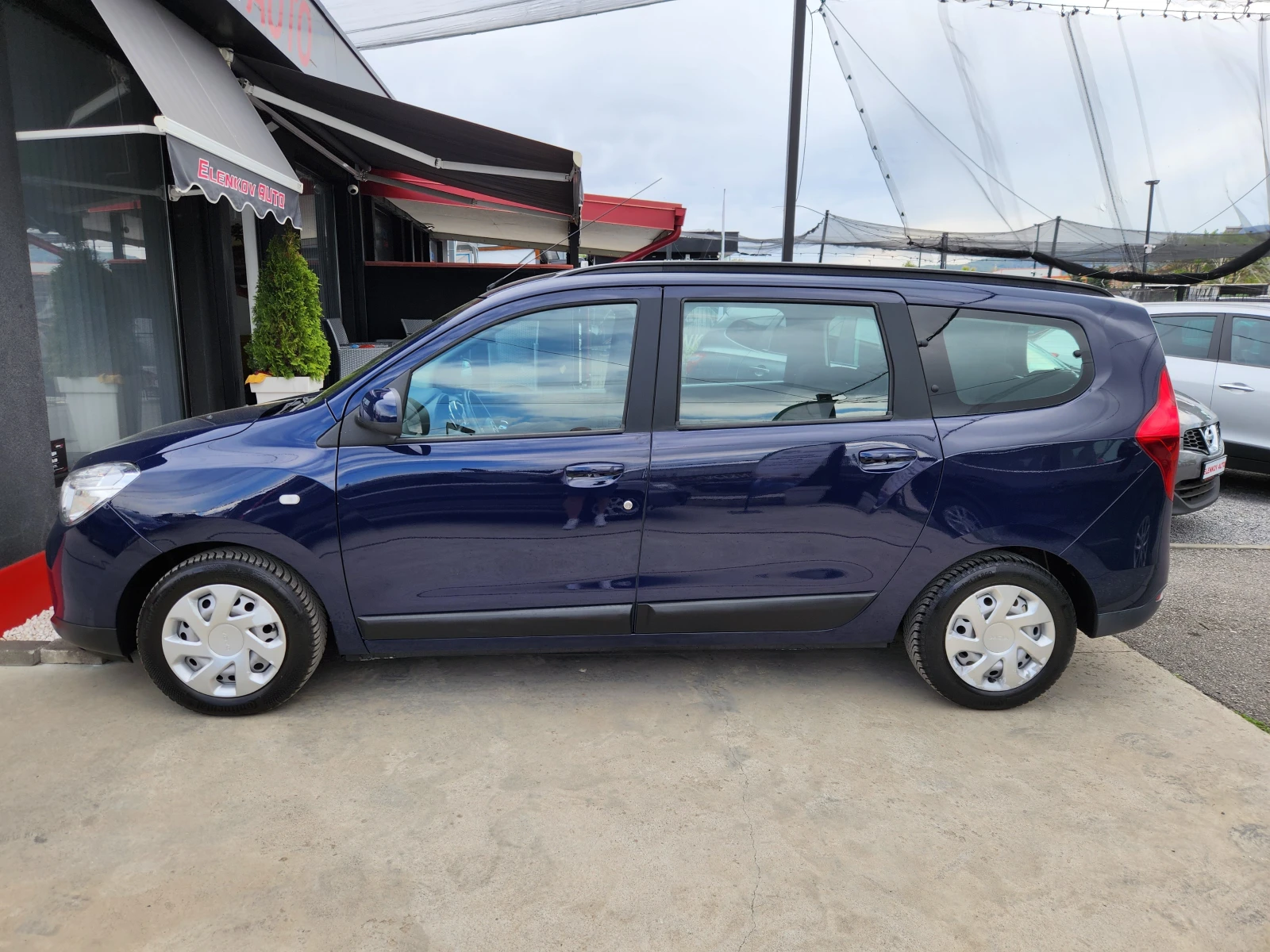 Dacia Lodgy 1.2I-116к.с EURO 5b-7 места-НАВИГАЦИЯ-ШВЕЙЦАРИЯ - изображение 4