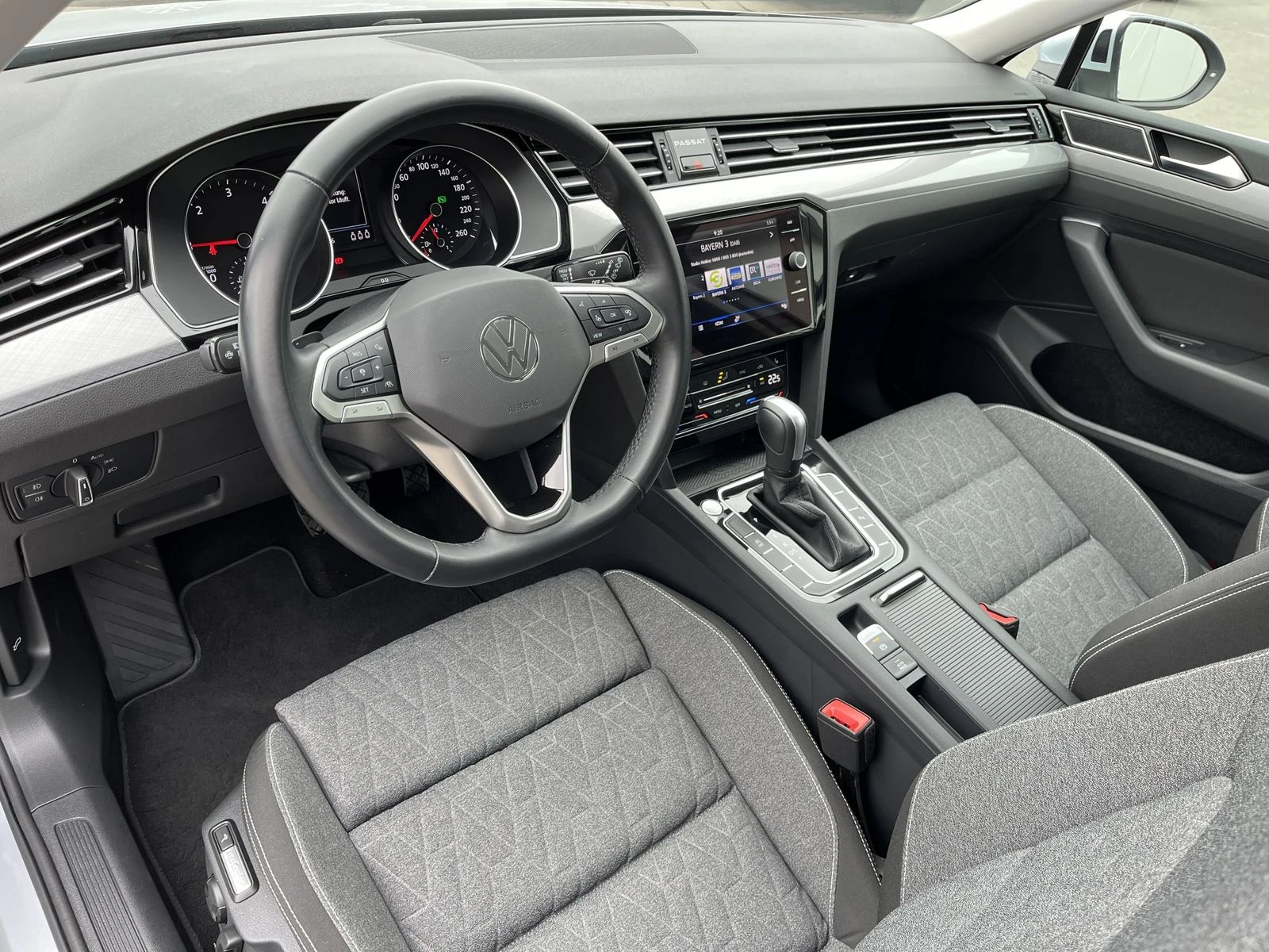 VW Passat 2.0-TDI/122HP/DSG/BUSSINES/S-LINE/CAM/369vpr - изображение 10