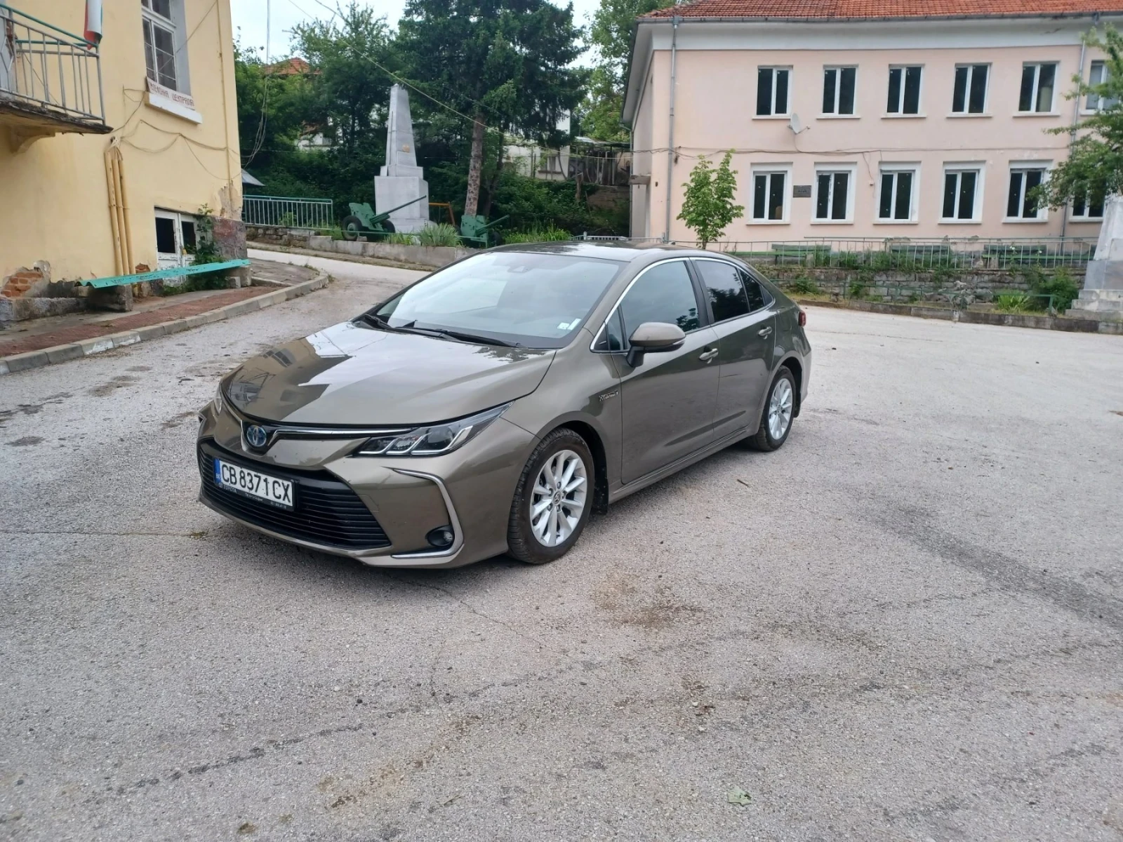 Toyota Corolla 1.8 HIBRID 35000 КМ - изображение 2