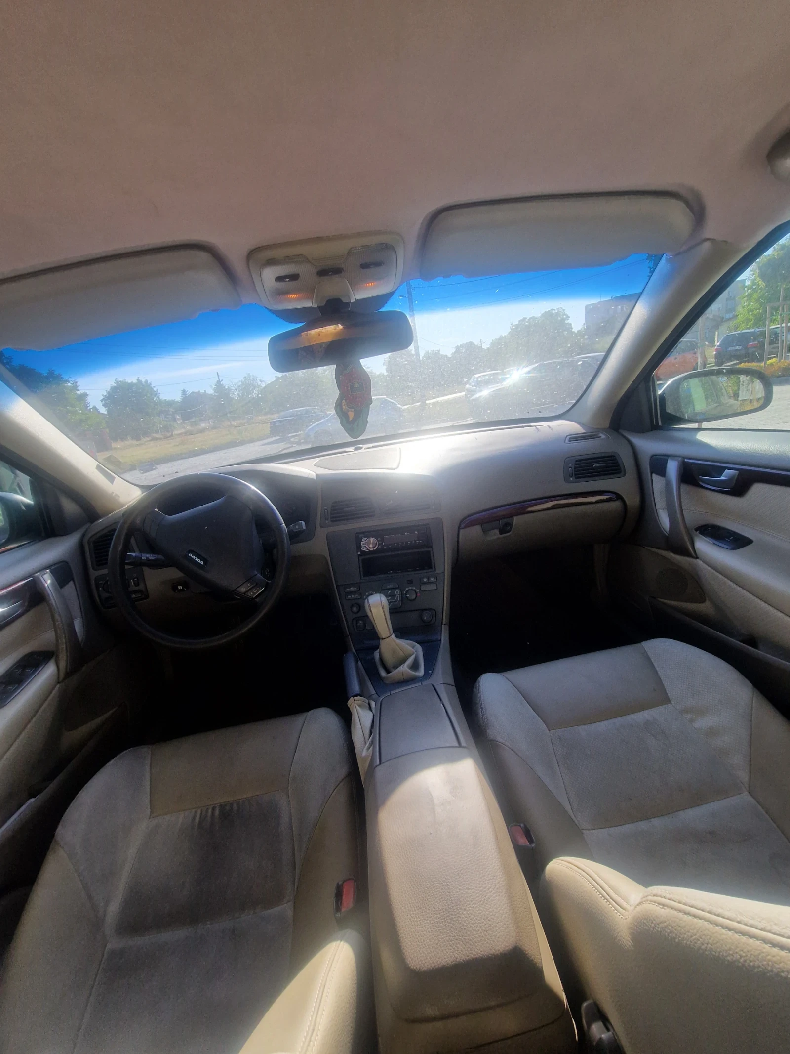 Volvo S60 2.4 140 kc - изображение 6