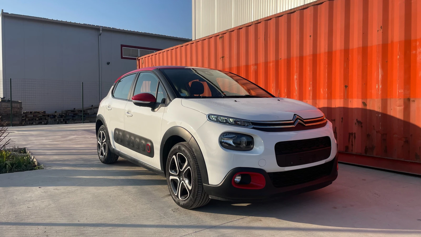 Citroen C3 1.2 PureTech 50000 km, снимка 2 - Автомобили и джипове - 53858222