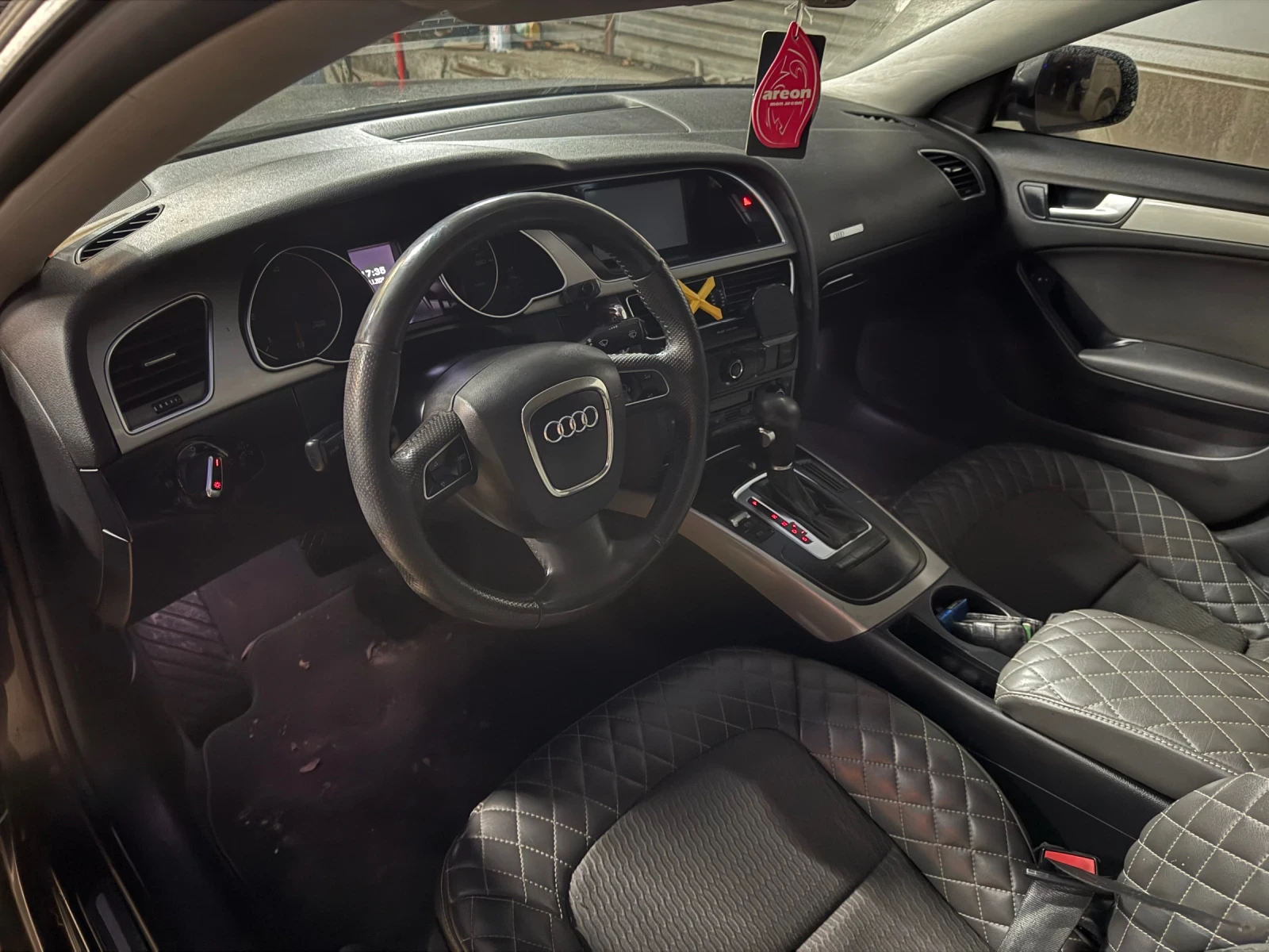 Audi A5 2.0TDI, снимка 14 - Автомобили и джипове - 53912748