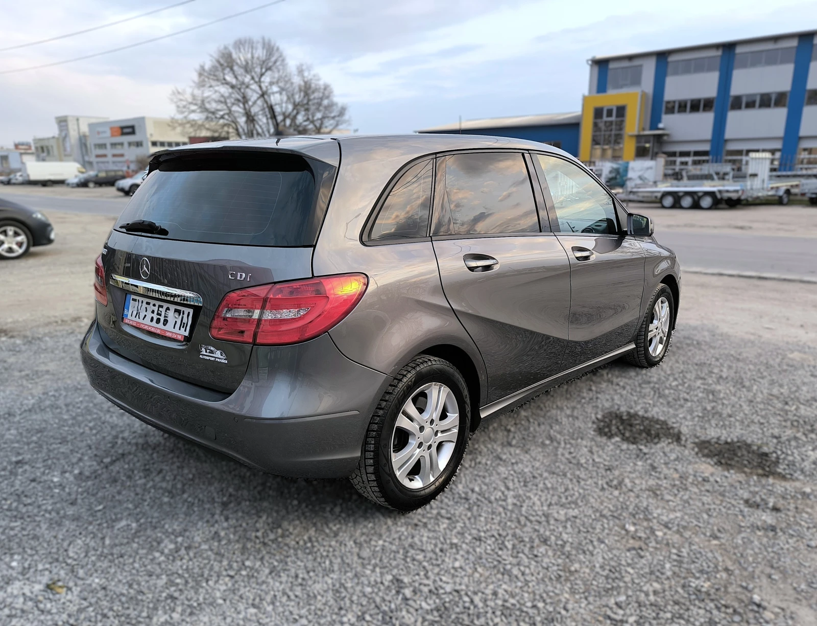 Mercedes-Benz B 180 EXECUTIVE AUTOMATIC EURO5, снимка 4 - Автомобили и джипове - 53940563