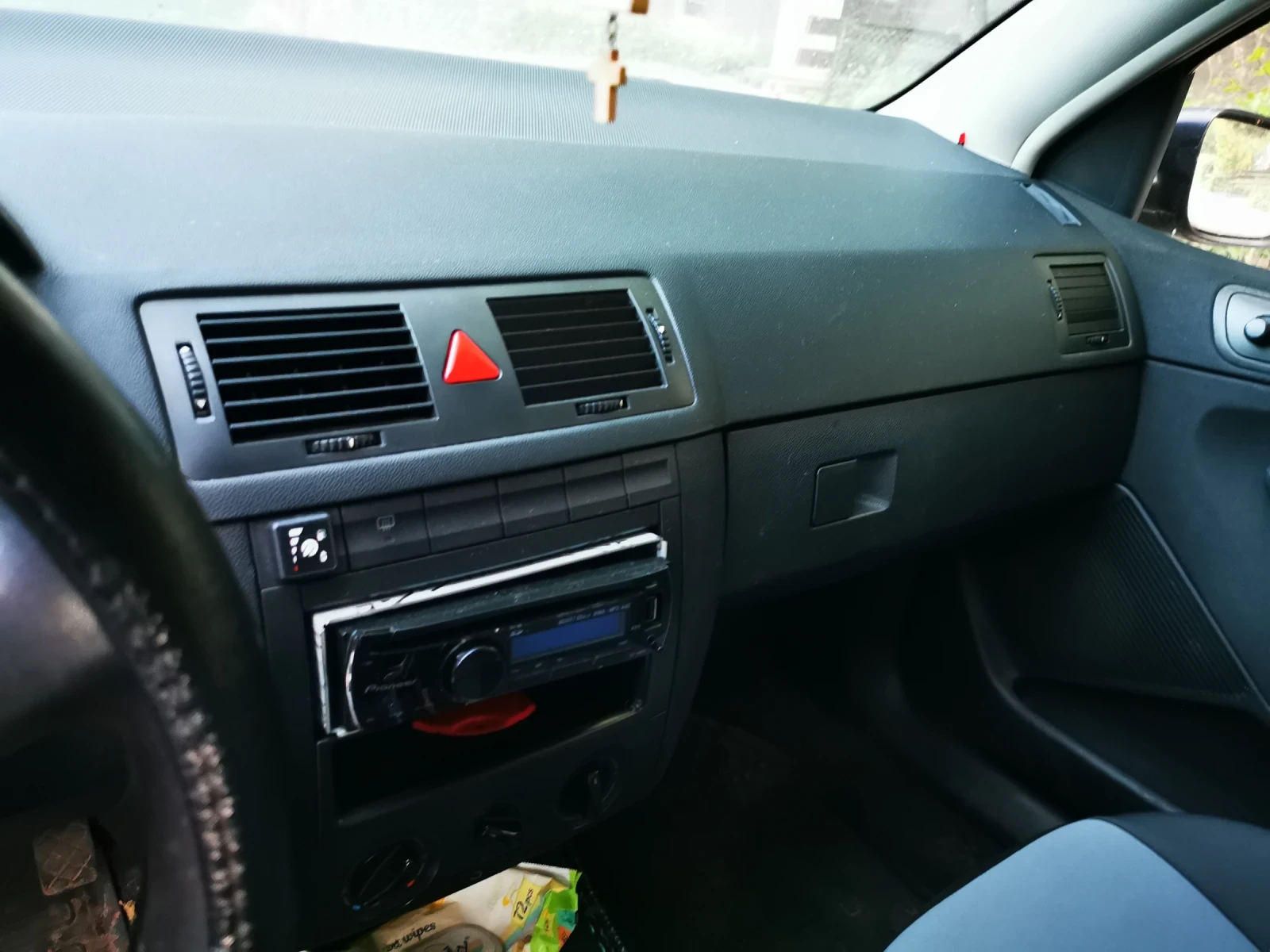 Skoda Fabia 1.2 HTP 12V, Fabia I Combi (2000 - 2007), снимка 5 - Автомобили и джипове - 54348313