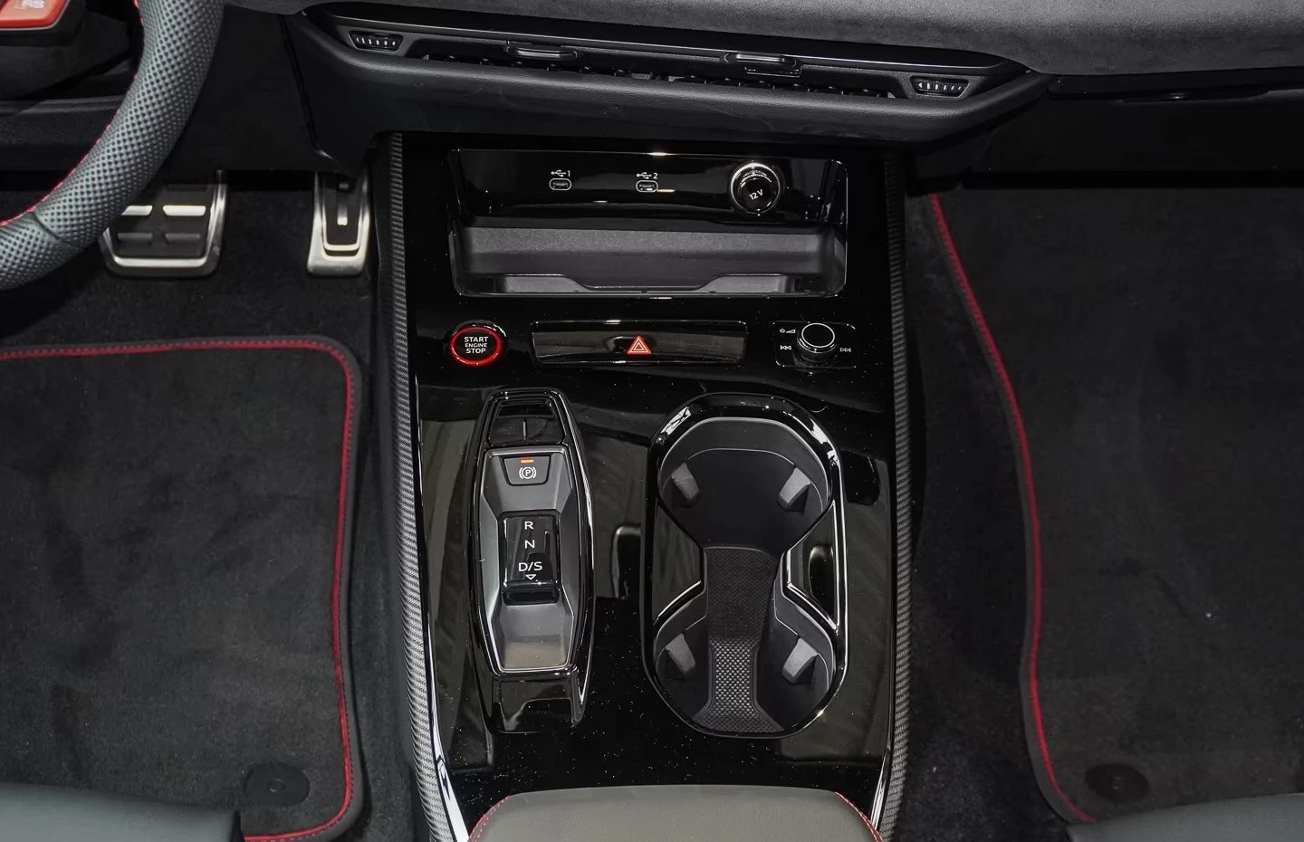 Audi Rs5 PRO / NEW 2026 / CERAMIC / B&O / HUD / 360/ MATRIX, снимка 11 - Автомобили и джипове - 55068918