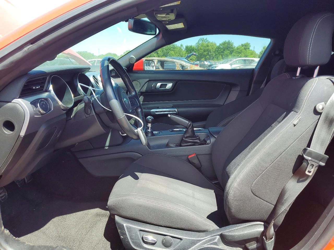 Ford Mustang ECOBOOST - РЪЧКА - ДИСТРОНИК , снимка 7 - Автомобили и джипове - 56208337
