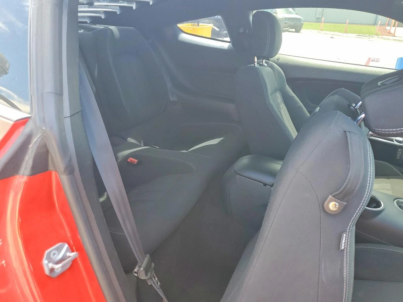 Ford Mustang ECOBOOST - РЪЧКА - ДИСТРОНИК , снимка 10 - Автомобили и джипове - 56208337