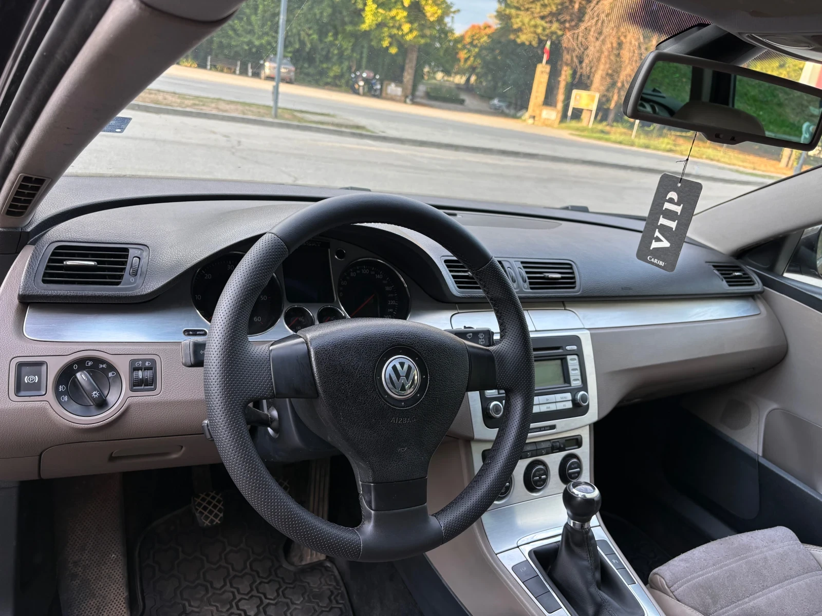 VW Passat 2.0 140 16V BKP, снимка 10 - Автомобили и джипове - 56253902