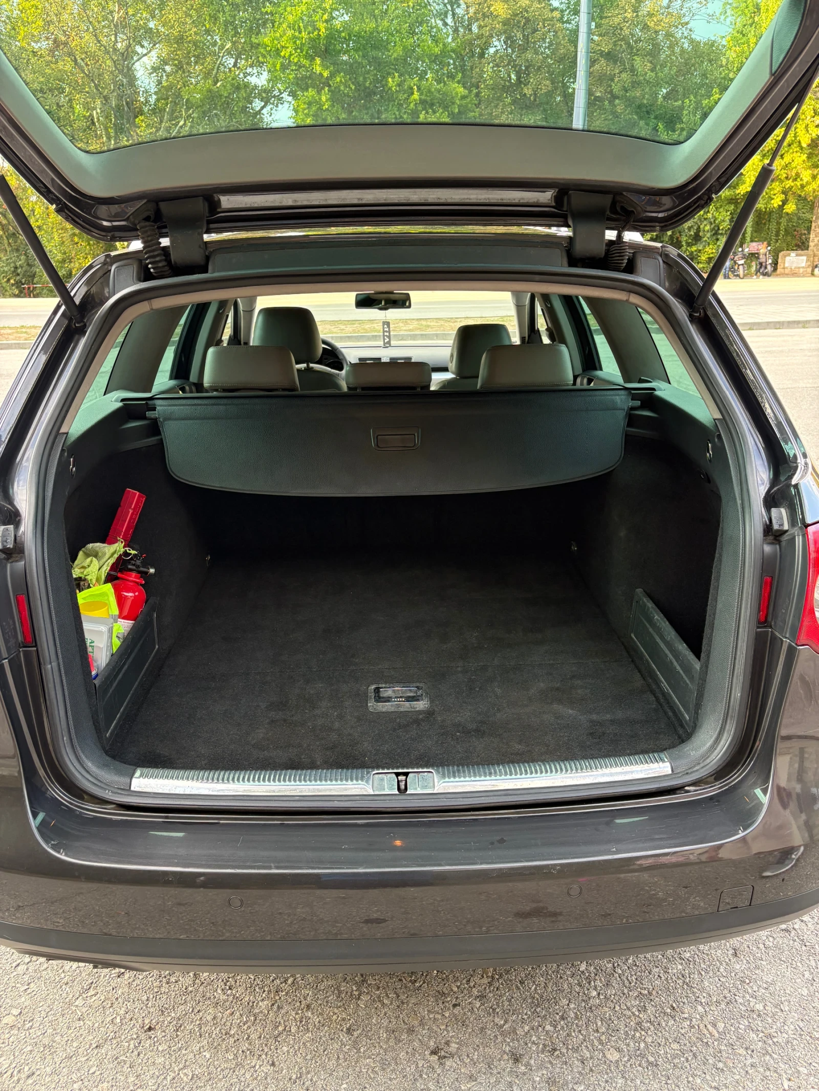 VW Passat 2.0 140 16V BKP, снимка 14 - Автомобили и джипове - 56253902