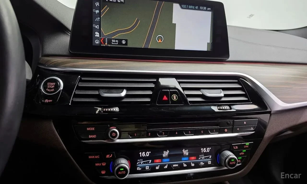 BMW 530, снимка 11 - Автомобили и джипове - 56706359