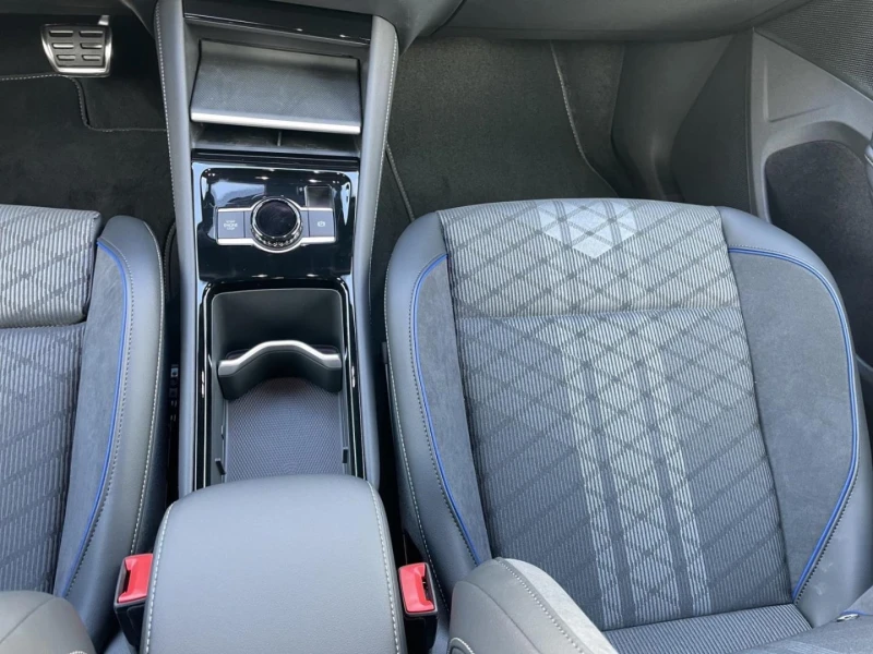 VW Tayron 2.0 TSI 4-MOTION R-LINE H/K 360 HEAD UP 7МЕСТА    , снимка 11 - Автомобили и джипове - 52240061