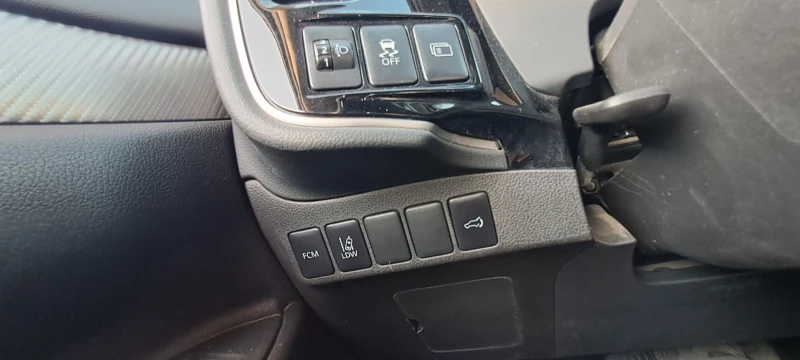 Mitsubishi Outlander, снимка 6 - Автомобили и джипове - 52282747