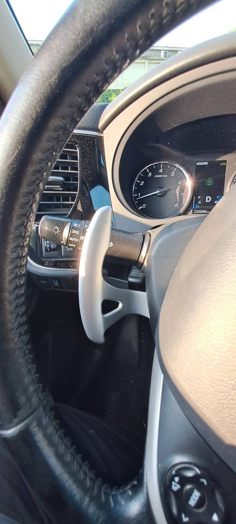 Mitsubishi Outlander, снимка 7 - Автомобили и джипове - 52282747