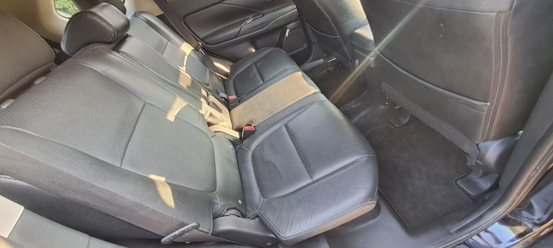 Mitsubishi Outlander, снимка 13 - Автомобили и джипове - 52282747