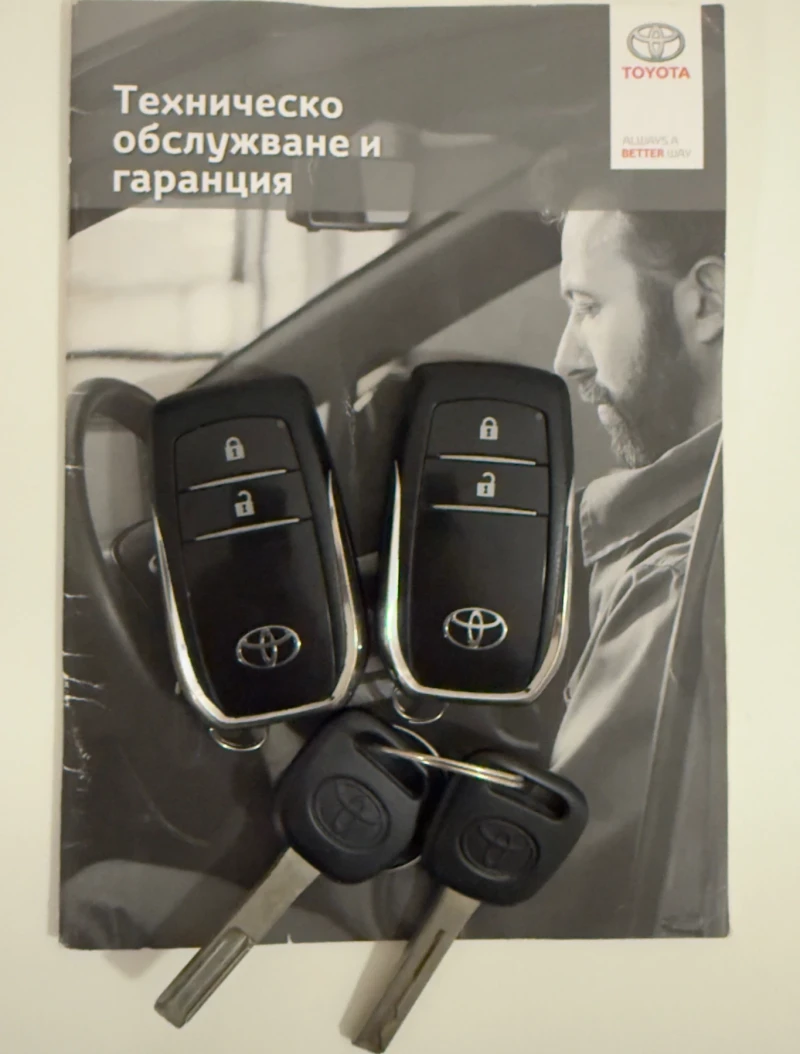 Toyota Hilux, снимка 14 - Автомобили и джипове - 52630580