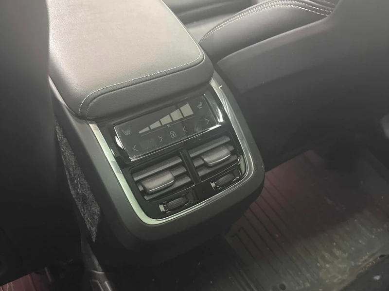 Volvo XC60 * ULTIMATE BRIGHT THEM * CARFAX * ЦЕНА ДО БГ, снимка 9 - Автомобили и джипове - 52878831