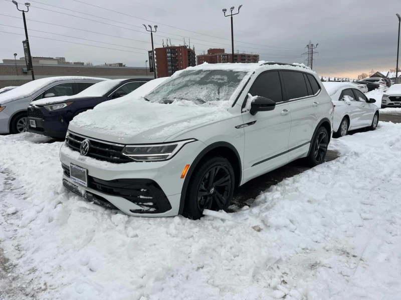 VW Tiguan 2023 Comfortline R Line Black Edition * CARFAX * 