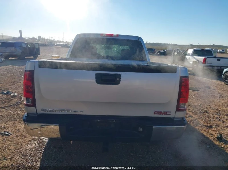 Gmc Sierra 5.3L V-8 VVT, 315HP 4X2 Drive, снимка 8 - Автомобили и джипове - 53178532