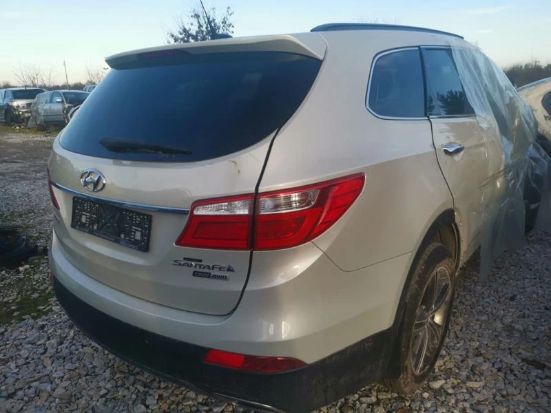 Hyundai Santa fe Grand 2.2crdi - изображение 2