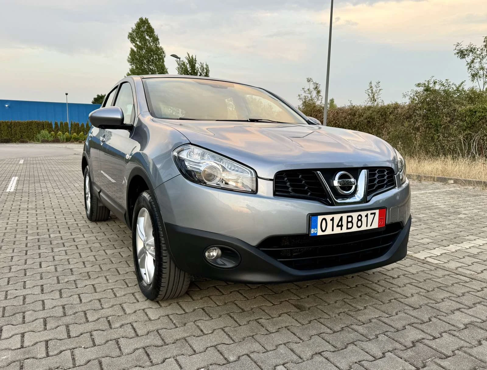 Nissan Qashqai 2.0i 4x4  -Топ Състояние- - изображение 7