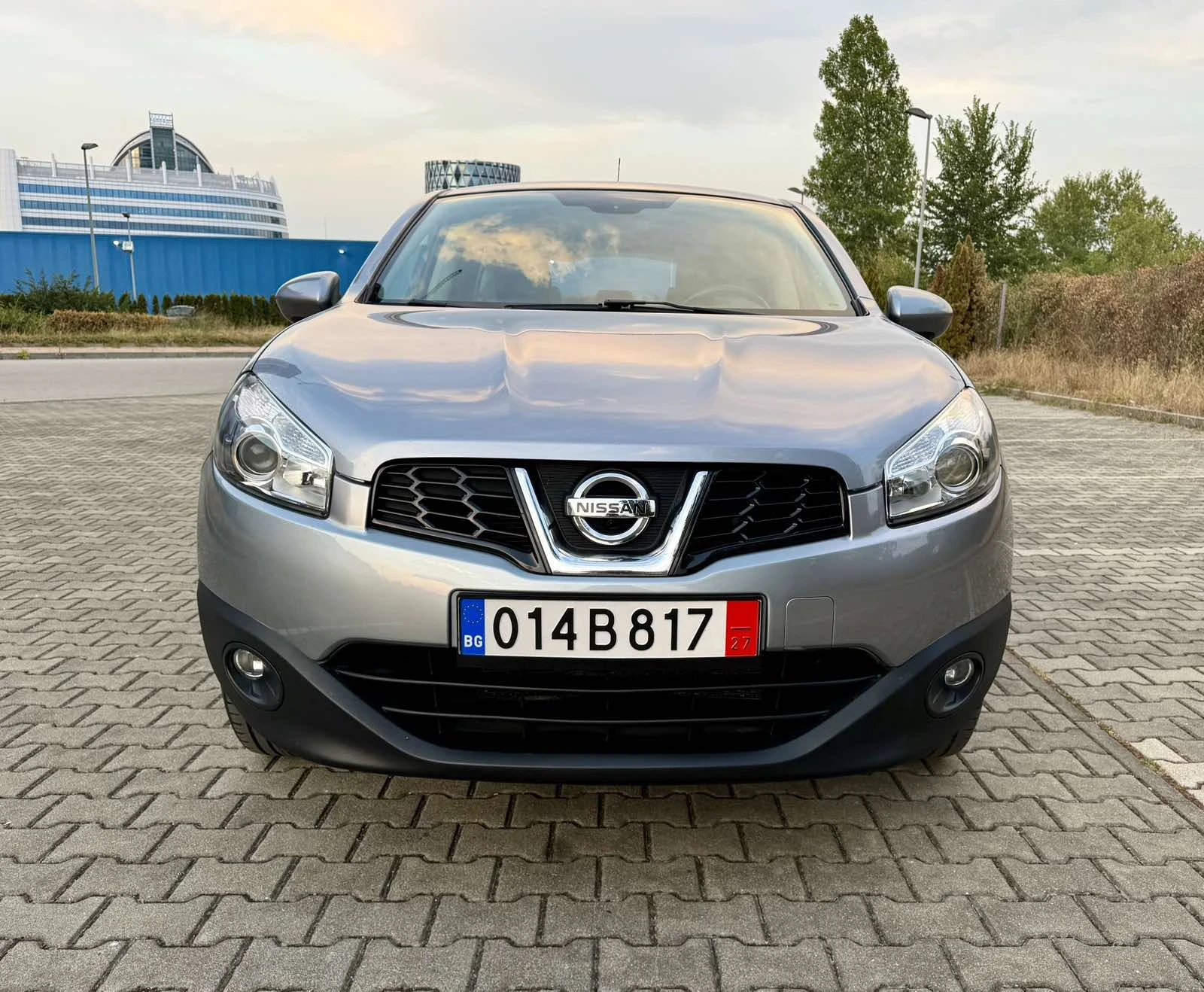 Nissan Qashqai 2.0i 4x4  -Топ Състояние- - изображение 8