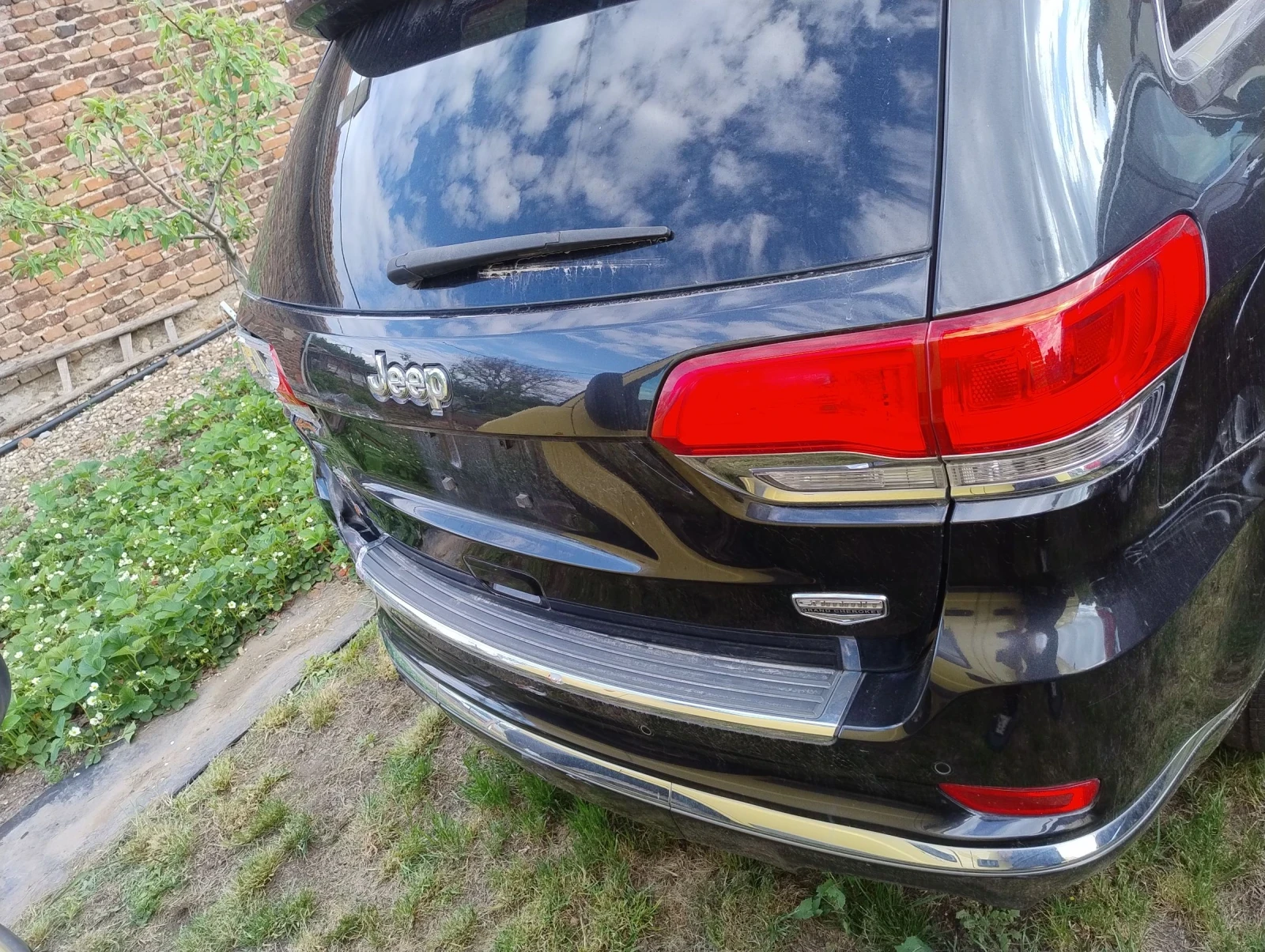 Jeep Grand cherokee Summit, WK2  5, 7 Hemi - изображение 4