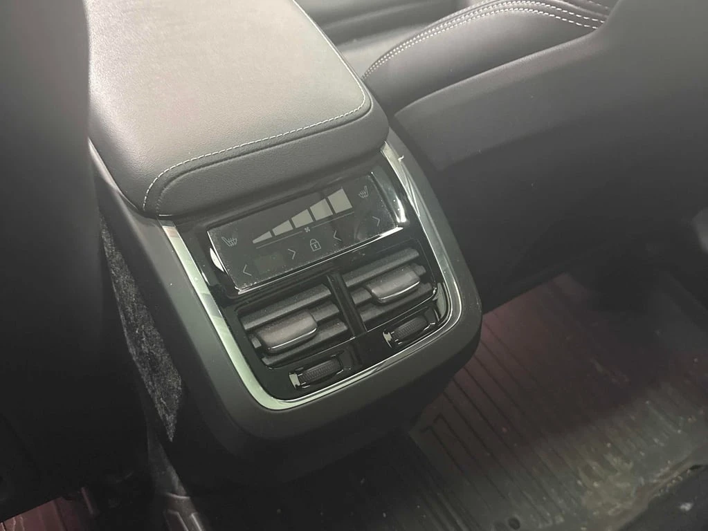 Volvo XC60 * ULTIMATE BRIGHT THEM * CARFAX * ЦЕНА ДО БГ - изображение 9