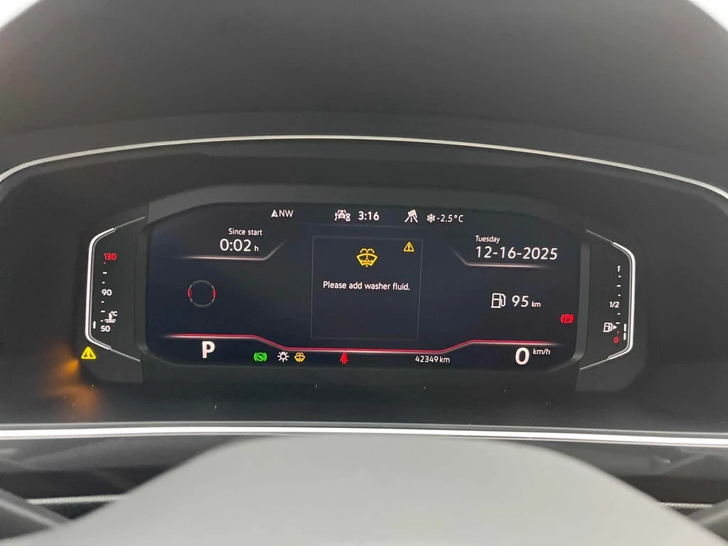 VW Tiguan 2023 Comfortline R Line Black Edition * CARFAX *  - изображение 8