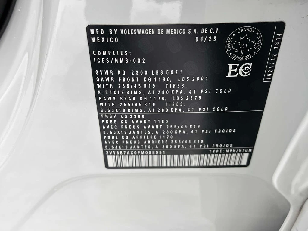 VW Tiguan 2023 Comfortline R Line Black Edition * CARFAX *  | Mobile.bg � ����������� 11