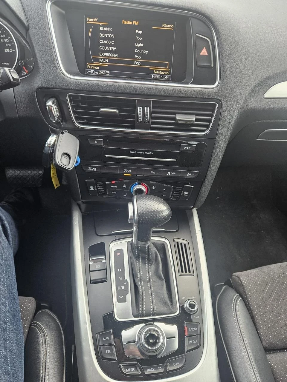 Audi Q5 3.0TDi, S lain 4x4, снимка 10 - Автомобили и джипове - 54128866