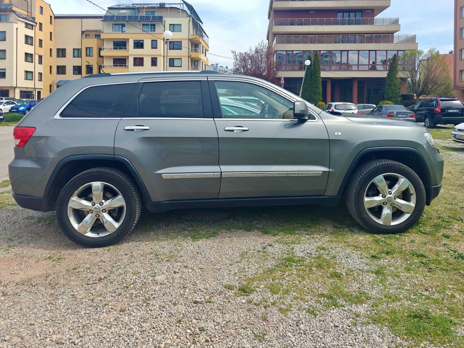 Jeep Grand cherokee Overland Summit / Webasto , снимка 5 - Автомобили и джипове - 54255251
