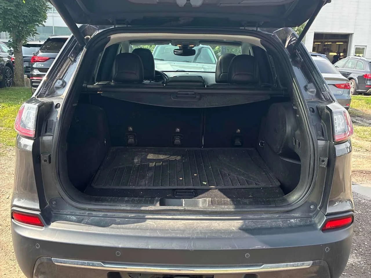 Jeep Cherokee * Limited * CARFAX * БЕЗ ПЪРВОНАЧАЛНА ВНОСКА, снимка 14 - Автомобили и джипове - 55364710