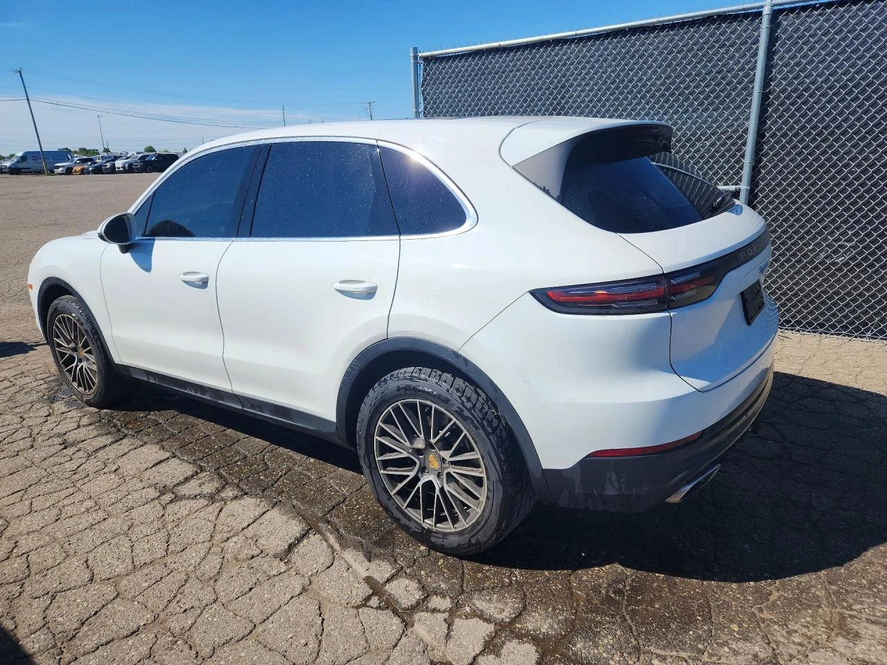 Porsche Cayenne, снимка 2 - Автомобили и джипове - 55755535