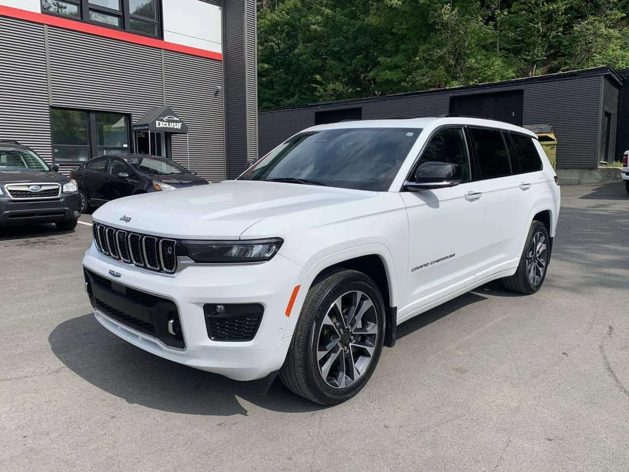 Jeep Grand cherokee * Overland 4X4 * V8 HEMI 5.7L * 7 МЕСТА * CARFAX *