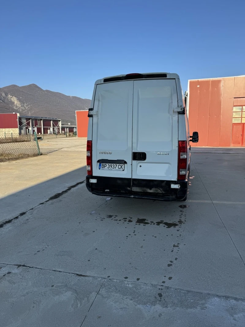 Iveco 35s12 Всичко платено нови гуми, снимка 4 - Бусове и автобуси - 49372010