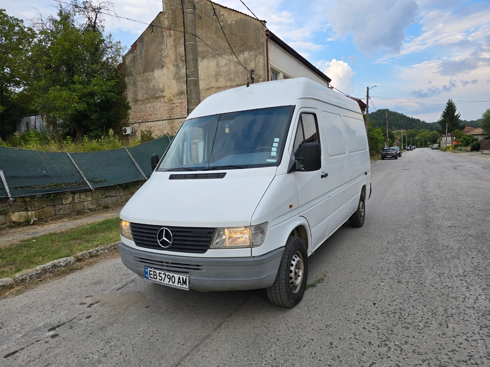 Mercedes-Benz Sprinter 212TDI/122ps - изображение 2