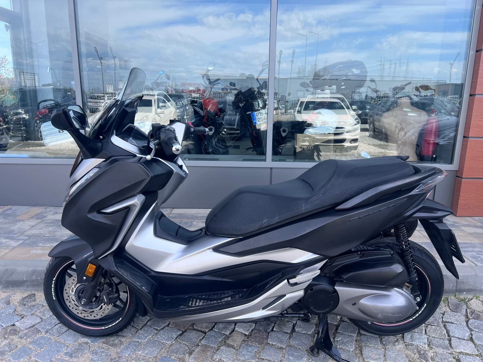 Honda Forza 300 ABS TC, снимка 5 - Мотоциклети и мототехника - 54125456