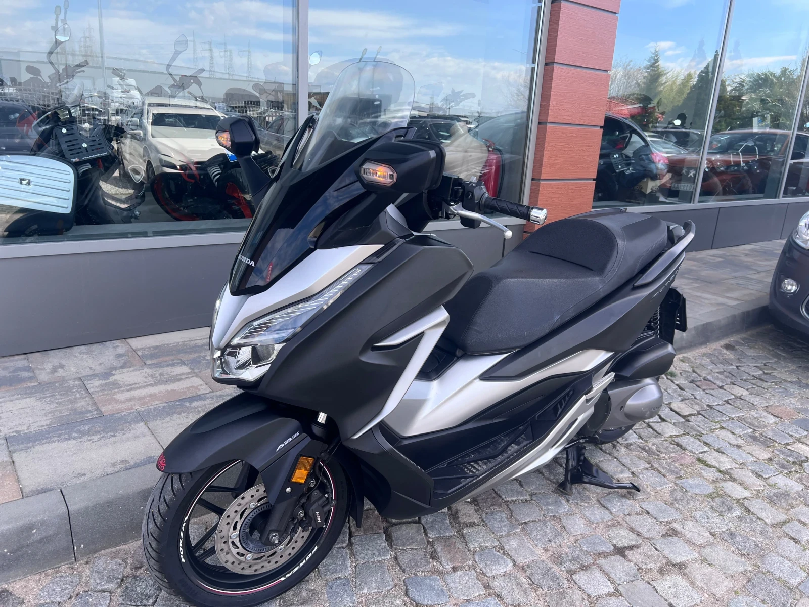 Honda Forza 300 ABS TC, снимка 6 - Мотоциклети и мототехника - 54125456