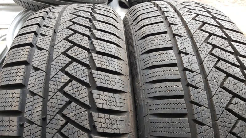 Гуми Зимни 205/55R17, снимка 2 - Гуми и джанти - 29272967