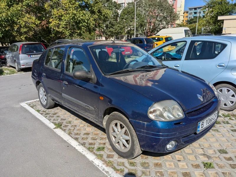 Renault Clio 1.4 16v, снимка 2 - Автомобили и джипове - 47318013