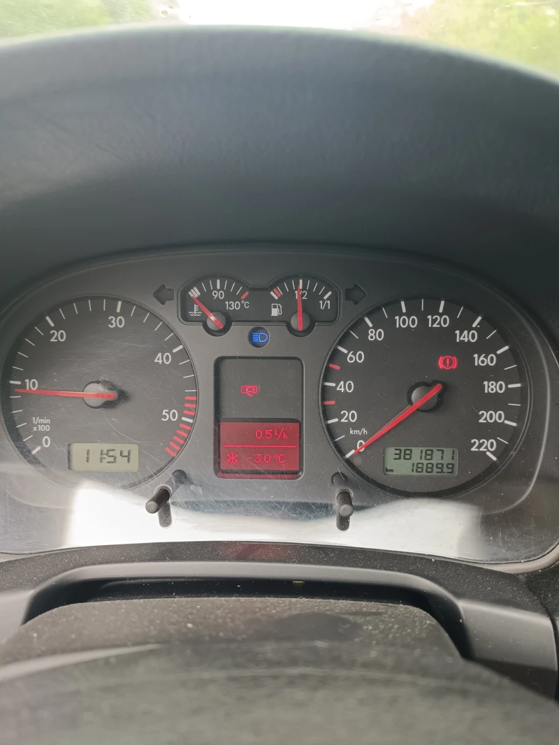 VW Golf, снимка 10 - Автомобили и джипове - 51460305