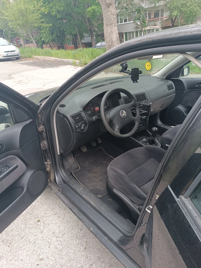 VW Golf, снимка 4 - Автомобили и джипове - 51460305