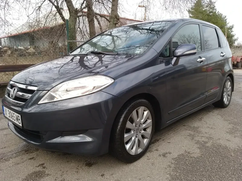 Honda Fr-v, снимка 2 - Автомобили и джипове - 48238292