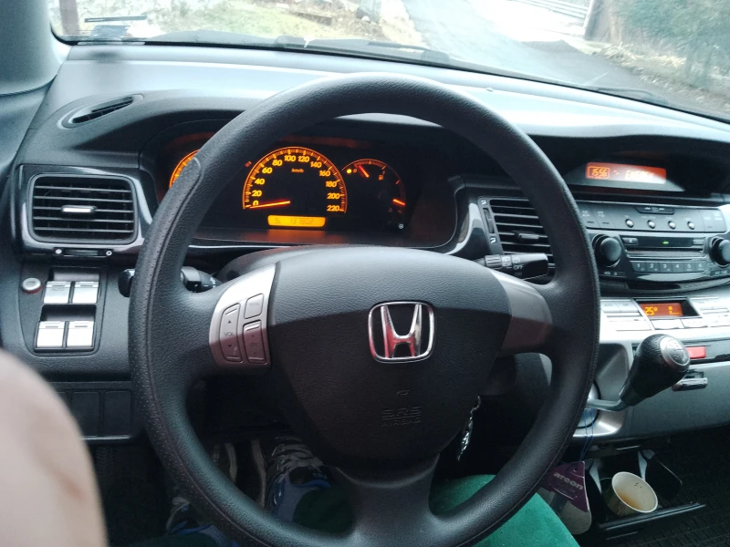 Honda Fr-v, снимка 9 - Автомобили и джипове - 48238292