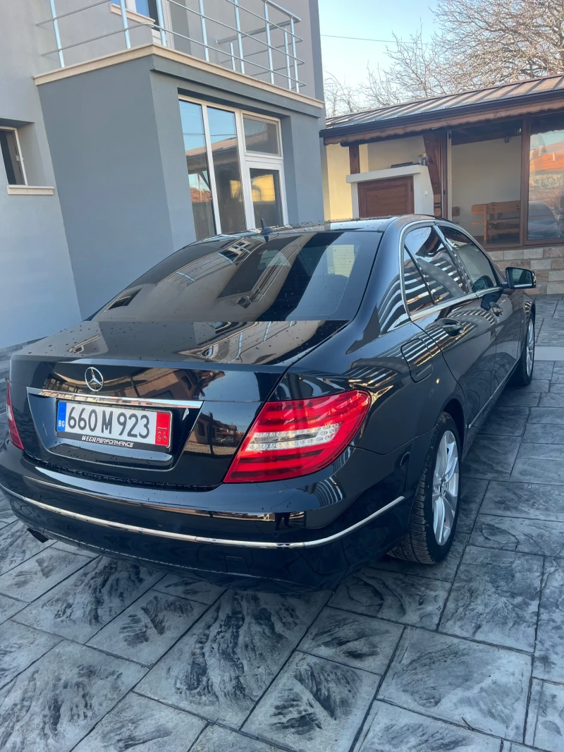 Mercedes-Benz C 180 W204 Facelift 2011 1.8 Бензин , снимка 4 - Автомобили и джипове - 48625645