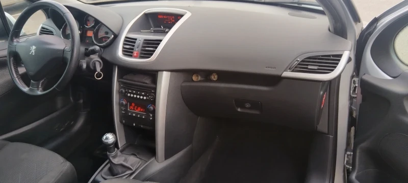 Peugeot 207 1.6 evro 4  Преглед 138 000 км , снимка 11 - Автомобили и джипове - 48637263