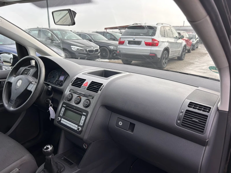 VW Touran 1.6i 6+ 1 euro 4, снимка 10 - Автомобили и джипове - 48772446