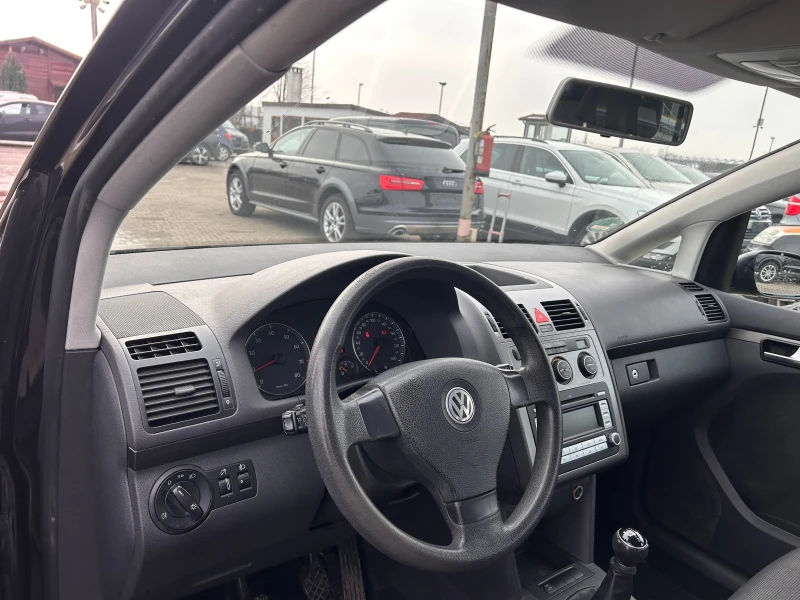 VW Touran 1.6i 6+ 1 euro 4, снимка 11 - Автомобили и джипове - 48772446