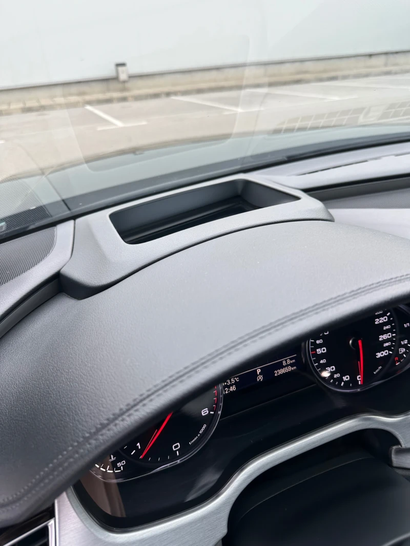 Audi A8 Matrix* Distronik* HeadUp* Line Asist* , снимка 10 - Автомобили и джипове - 52545732